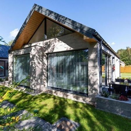 Year-Round Holiday Houses, Устроне Морске Екстериор снимка